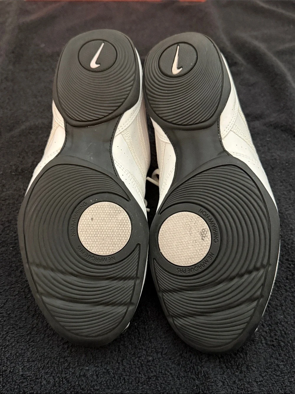 Women’s Nike Musique III SL Sneakers